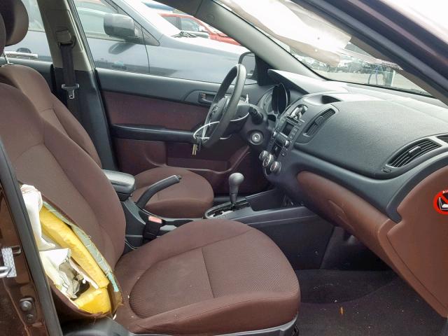 KNAFU4A20A5287217 - 2010 KIA FORTE EX MAROON photo 5