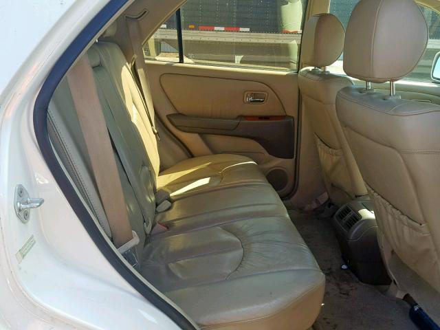 JTJHF10U120275662 - 2002 LEXUS RX 300 WHITE photo 6