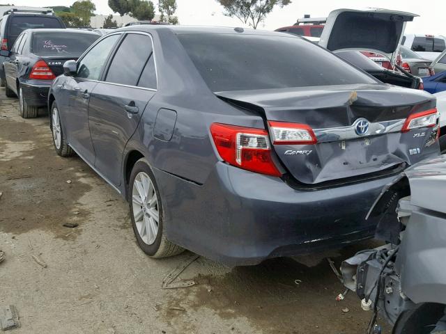 4T1BD1FKXDU094555 - 2013 TOYOTA CAMRY HYBR GRAY photo 3