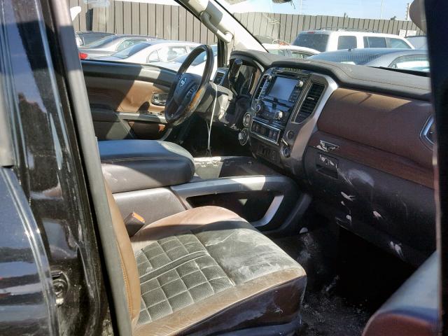 1N6AA1E52HN533510 - 2017 NISSAN TITAN SV BLACK photo 5