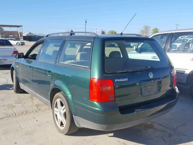 WVWJH63B41E036842 - 2001 VOLKSWAGEN PASSAT GLX GREEN photo 3