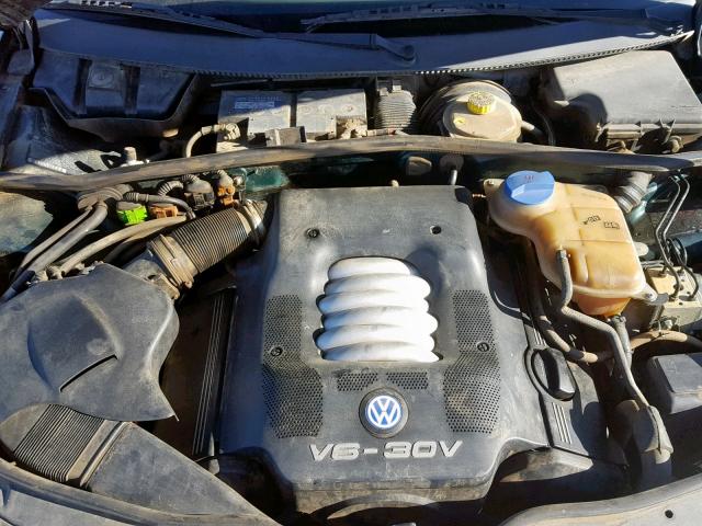 WVWJH63B41E036842 - 2001 VOLKSWAGEN PASSAT GLX GREEN photo 7