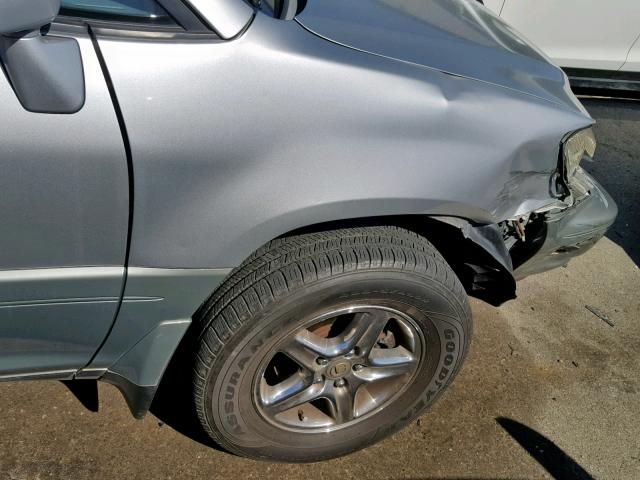 JT6HF10U4X0036429 - 1999 LEXUS RX 300 SILVER photo 9