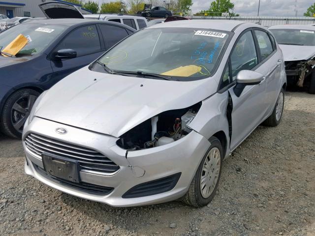 3FADP4TJ7FM225469 - 2015 FORD FIESTA S SILVER photo 2