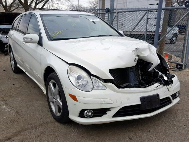 4JGCB6FE3AA111968 - 2010 MERCEDES-BENZ R 350 4MAT WHITE photo 1