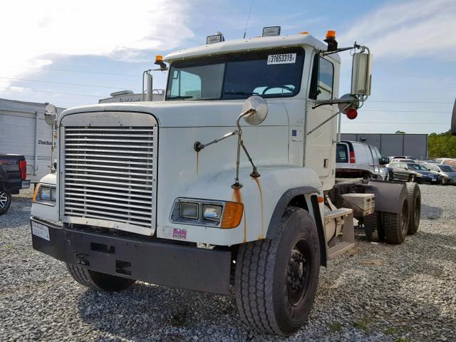 1FUJAHAV11LJ33370 - 2001 FREIGHTLINER CONVENTION WHITE photo 2