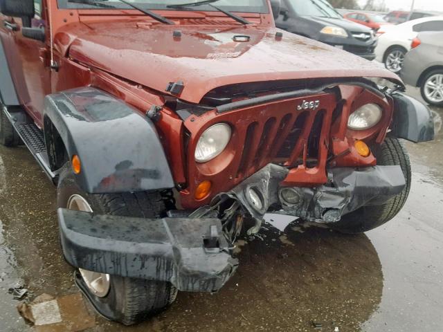 1J4FA24147L200081 - 2007 JEEP WRANGLER X MAROON photo 9