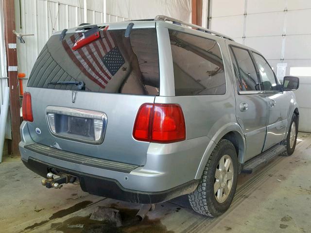 5LMFU28525LJ10668 - 2005 LINCOLN NAVIGATOR Gümüş foto 4