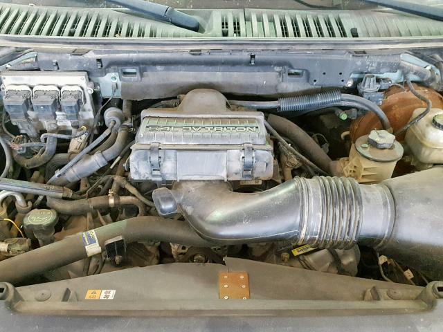 5LMFU28525LJ10668 - 2005 LINCOLN NAVIGATOR Gümüş foto 7