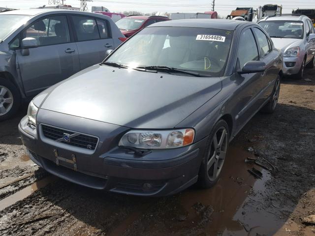 YV1RH52Y742354411 - 2004 VOLVO S60 R GRAY photo 2