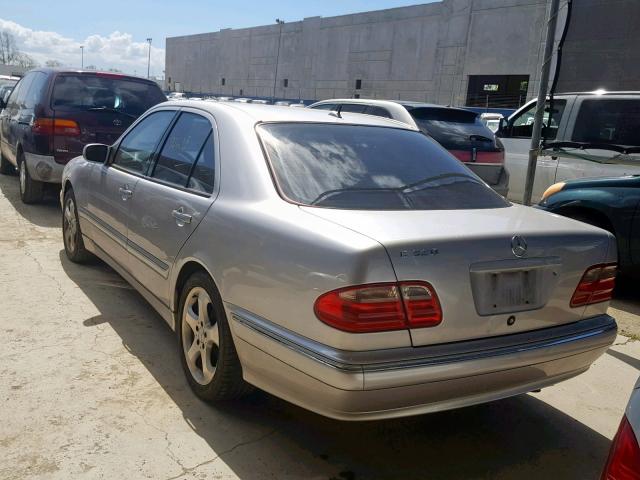 WDBJF65J92B454325 - 2002 MERCEDES-BENZ E 320 SILVER photo 3