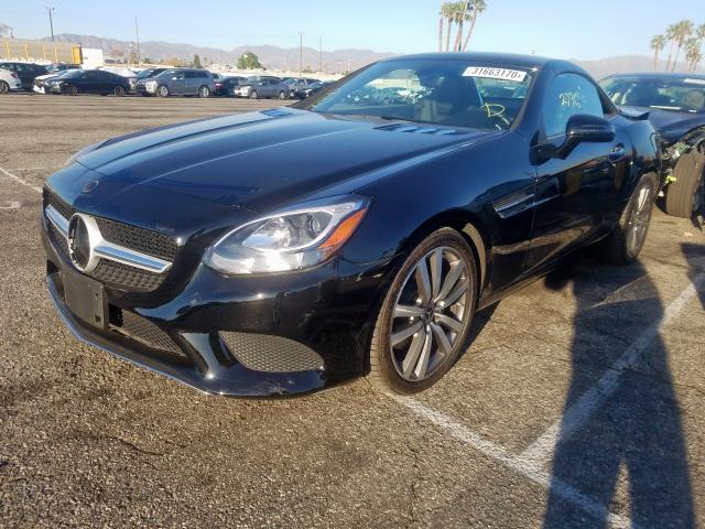 WDDPK3JAXKF159339 - 2019 MERCEDES-BENZ SLC 300  photo 2