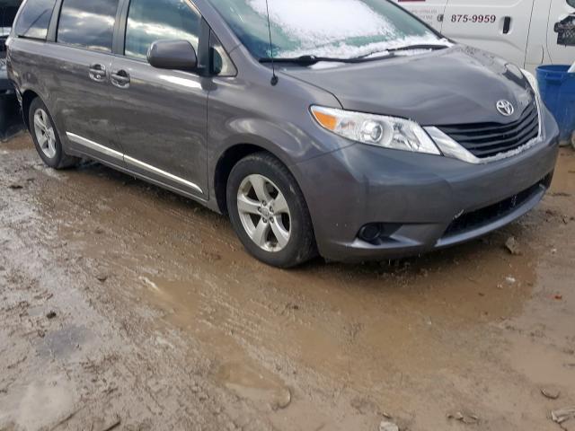 5TDKK3DC5DS396566 - 2013 TOYOTA SIENNA LE  photo 1