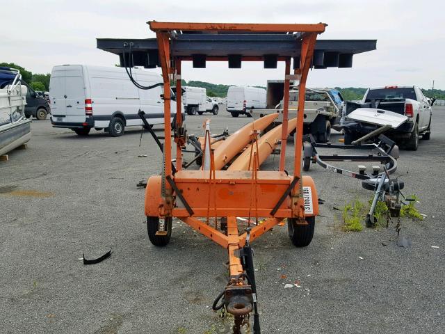 1T9US0617XS055435 - 2000 UTILITY UTILITY BLACK photo 2