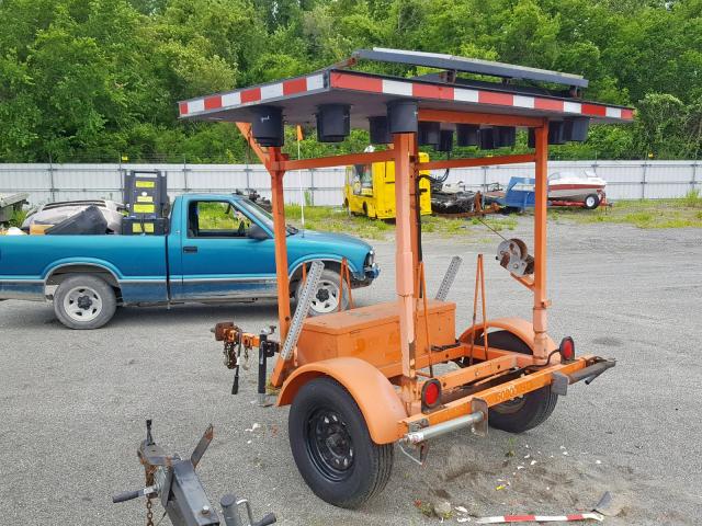 1T9US0617XS055435 - 2000 UTILITY UTILITY BLACK photo 4