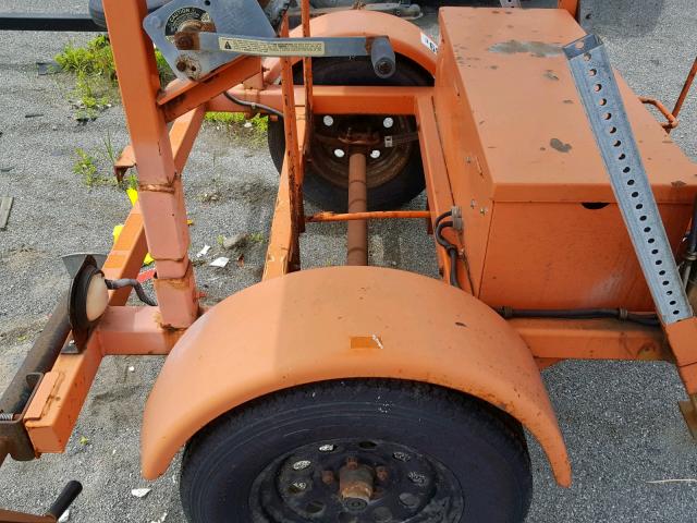 1T9US0617XS055435 - 2000 UTILITY UTILITY BLACK photo 8