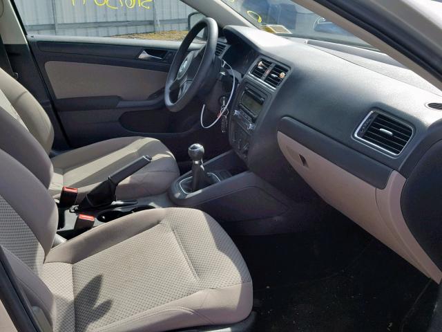 3VW1K7AJ5BM399953 - 2011 VOLKSWAGEN JETTA BASE SILVER photo 5