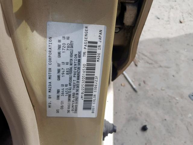 JM1BJ225320516530 - 2002 MAZDA PROTEGE DX GOLD photo 10