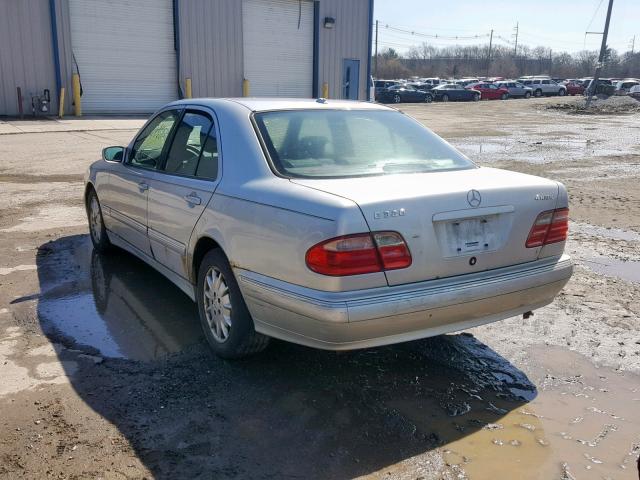 WDBJF82J21X050977 - 2001 MERCEDES-BENZ E 320 4MAT GRAY photo 3