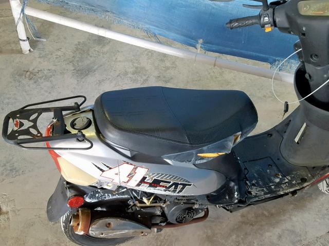 L9NTEACB2G1010178 - 2016 TAOT SCOOTER BLACK photo 6