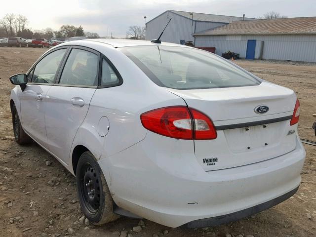 3FADP4AJ2BM137524 - 2011 FORD FIESTA S WHITE photo 3