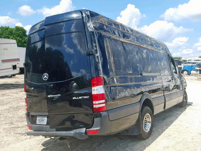 WD3PF4DC6GP196532 - 2016 MERCEDES-BENZ SPRINTER 3 BLACK photo 4