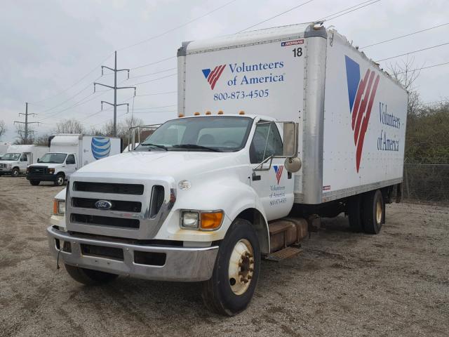 3FRNF6FA5AV275396 - 2010 FORD F650 SUPER WHITE photo 2