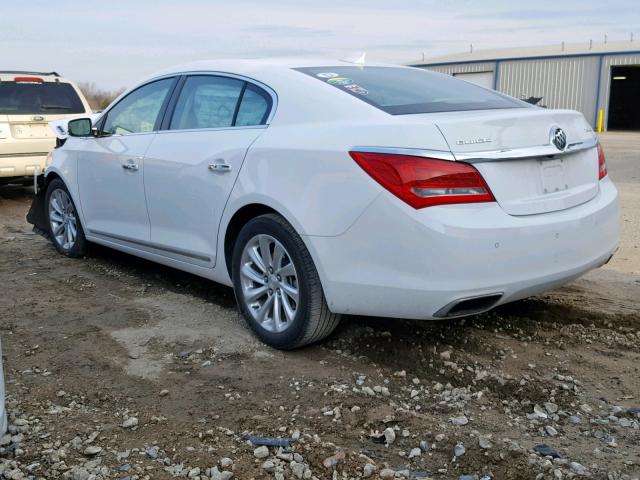 1G4GB5G34GF216880 - 2016 BUICK LACROSSE WHITE photo 3