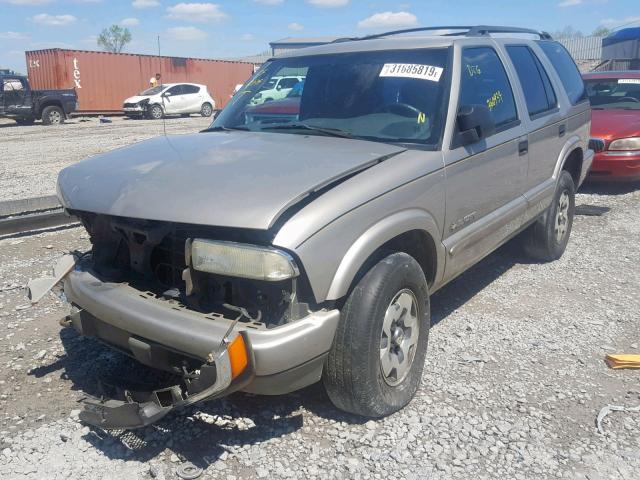 1GNDT13X65K111131 - 2005 CHEVROLET BLAZER BEIGE photo 2