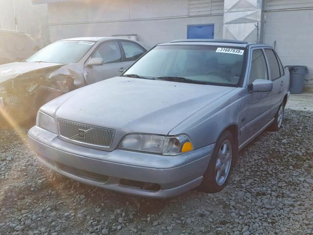 YV1LS5531W1427191 - 1998 VOLVO S70 SILVER photo 2