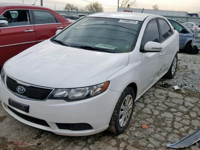 KNAFU4A23C5569807 - 2012 KIA FORTE EX WHITE photo 2