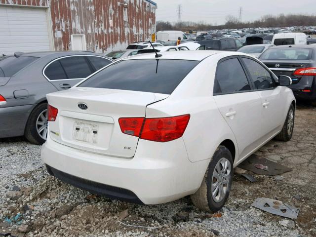 KNAFU4A23C5569807 - 2012 KIA FORTE EX WHITE photo 4