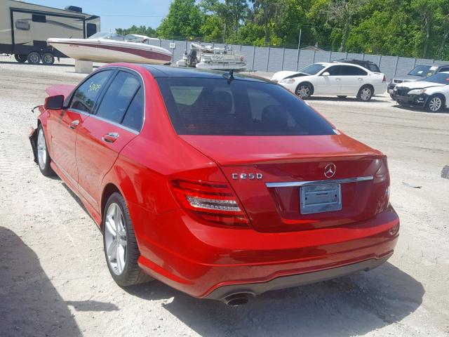 WDDGF4HB6EG221004 - 2014 MERCEDES-BENZ C 250 RED photo 3