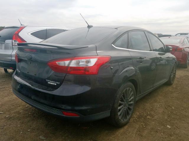 1FAHP3J20CL391921 - 2012 FORD FOCUS TITANIUM  photo 4