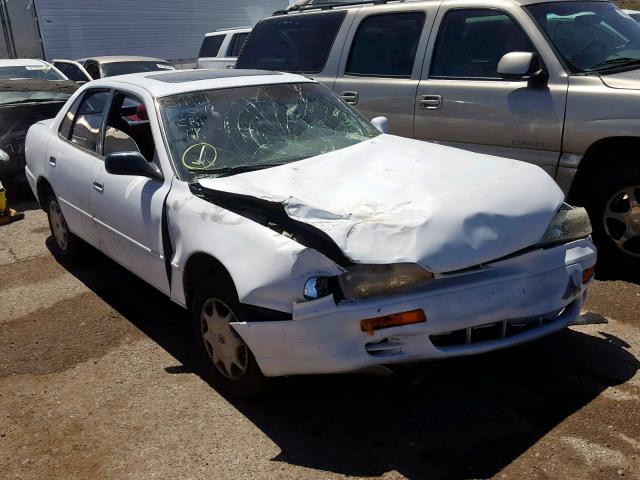 4T1BG12K3TU823491 - 1996 TOYOTA CAMRY DX WHITE photo 1