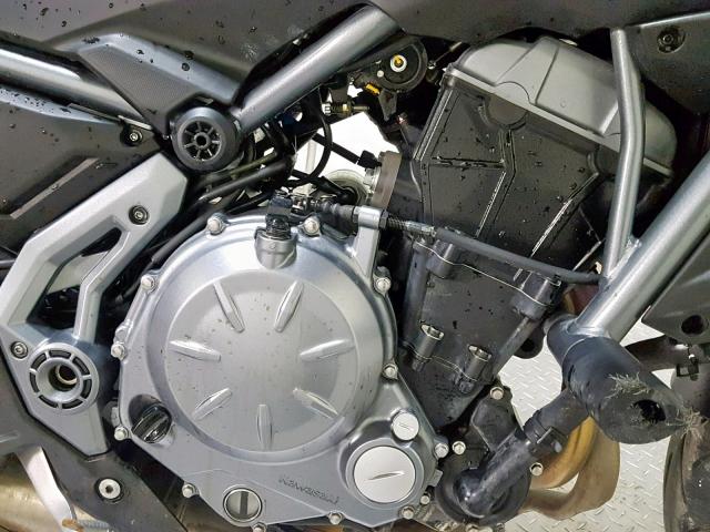 JKAEREH15HDA01216 - 2017 KAWASAKI ER650 H BLACK photo 12