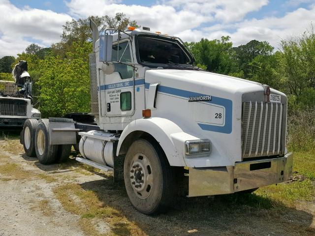 2XKDD49X67M167655 - 2007 KENWORTH CONSTRUCTI WHITE photo 1