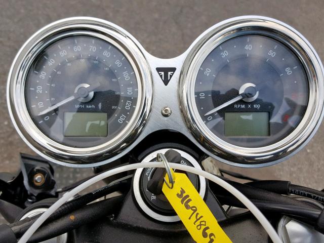 SMTD40HL2JT879748 - 2018 TRIUMPH MOTORCYCLE BONNEVILLE BLACK photo 8