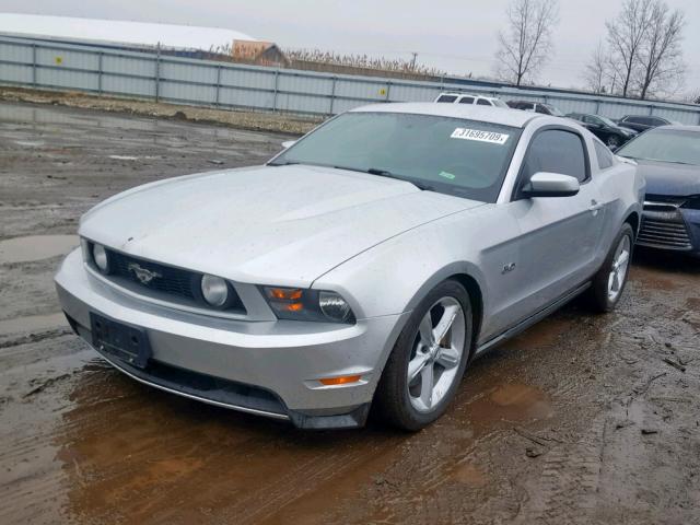 1ZVBP8CF5C5285138 - 2012 FORD MUSTANG GT SILVER photo 2