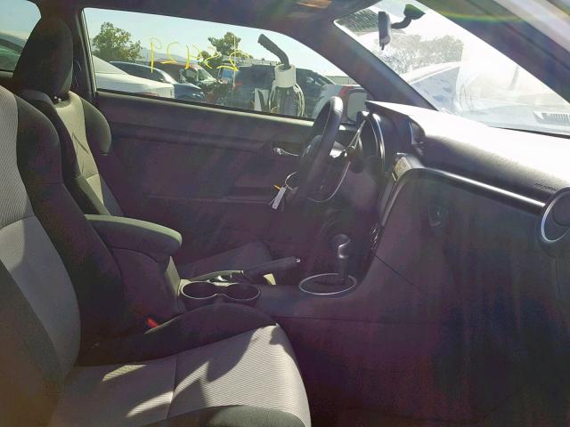 JTKJF5C78GJ025248 - 2016 TOYOTA SCION TC WHITE photo 5