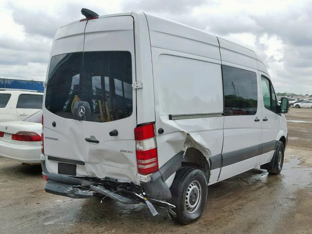 WD4PE7CD0HP549455 - 2017 MERCEDES-BENZ SPRINTER 2 WHITE photo 4