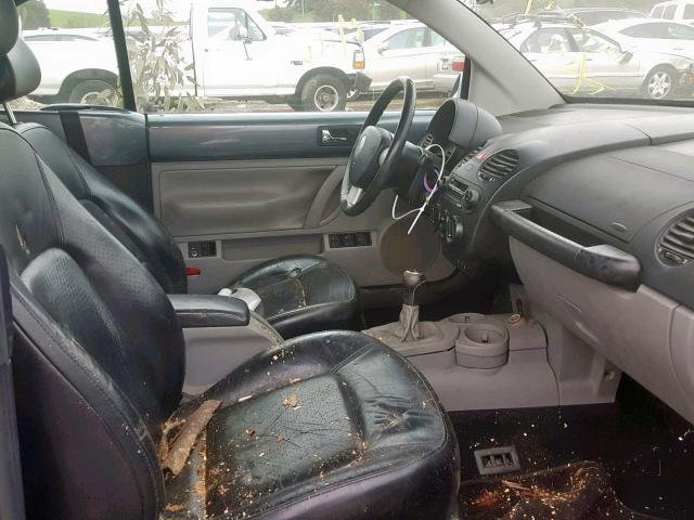 3VWCM31Y74M318365 - 2004 VOLKSWAGEN NEW BEETLE ნაცრისფერი ფოტო 5