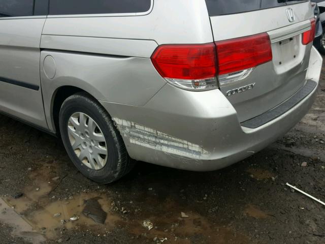 5FNRL38228B082882 - 2008 HONDA ODYSSEY LX SILVER photo 9