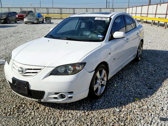 JM1BK323951231024 - 2005 MAZDA 3 S WHITE photo 2