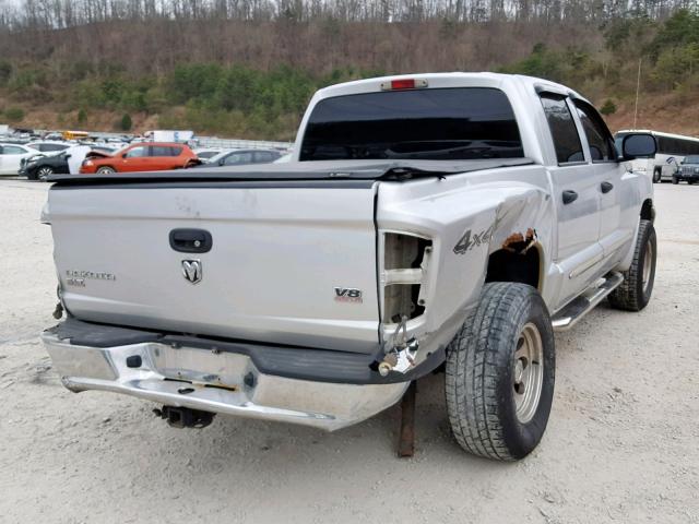 1D7HW48N06S561195 - 2006 DODGE DAKOTA QUA SILVER photo 4