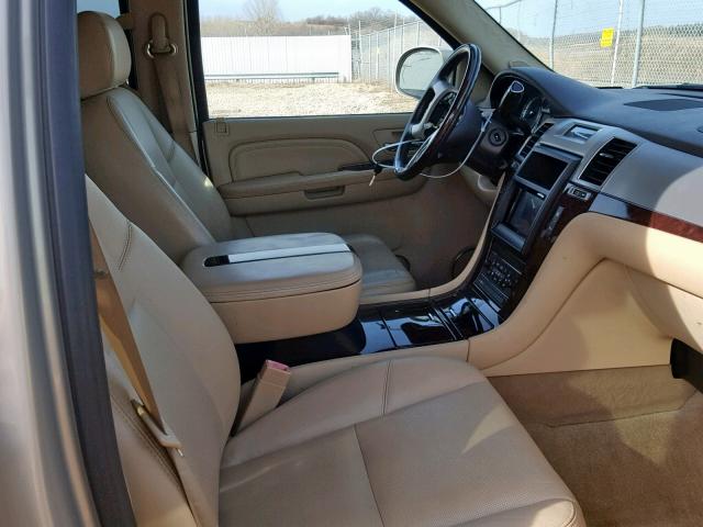 1GYFC13259R267030 - 2009 CADILLAC ESCALADE BEIGE photo 5