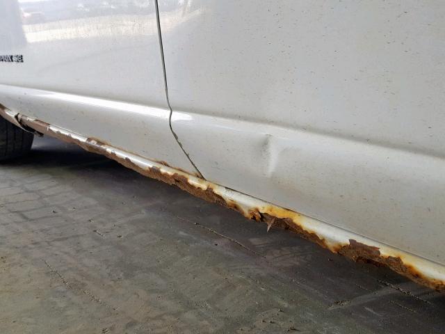 1G2WK52J61F102851 - 2001 PONTIAC GRAND PRIX WHITE photo 9