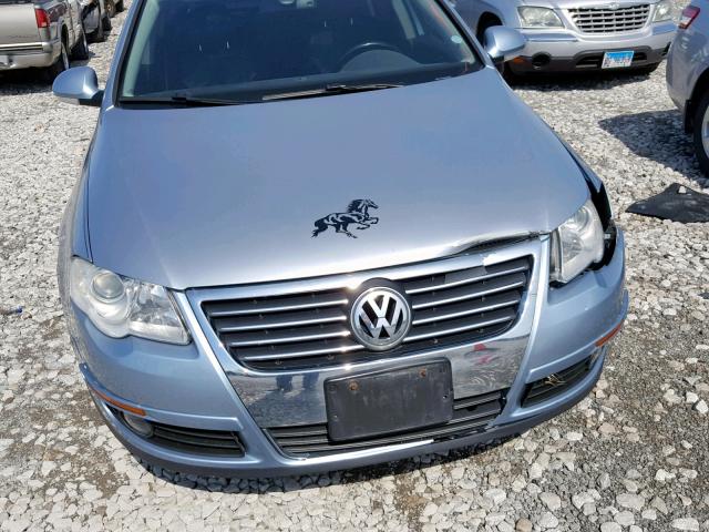 WVWTU93CX7E009765 - 2007 VOLKSWAGEN PASSAT 3.6 GRAY photo 9