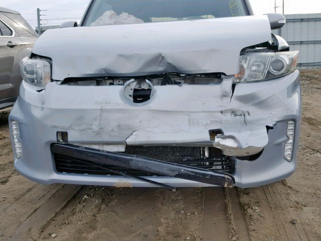JTLZE4FE4DJ041660 - 2013 TOYOTA SCION XB 银色 照片 9