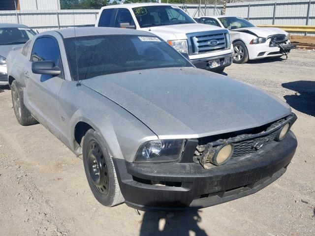 1ZVFT82H965261008 - 2006 FORD MUSTANG GT SILVER photo 1